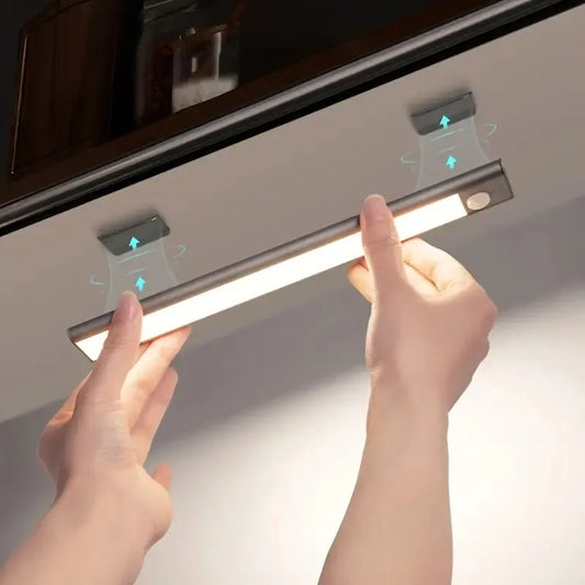 Lumière d'armoire à détecteur de mouvement LED, éclairage sous comptoir, placard, sans fil, magnétique, Rechargeable par USB, veilleuse de cuisine
